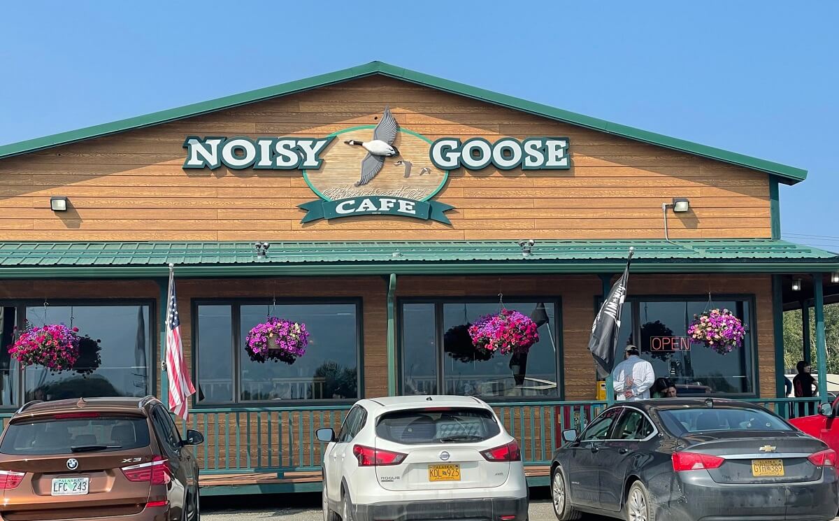 Cafes in Palmer Noisy Goose