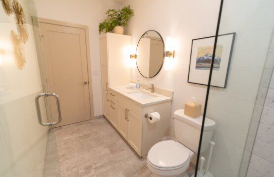 1e50ad8c b579 46 kMlfW