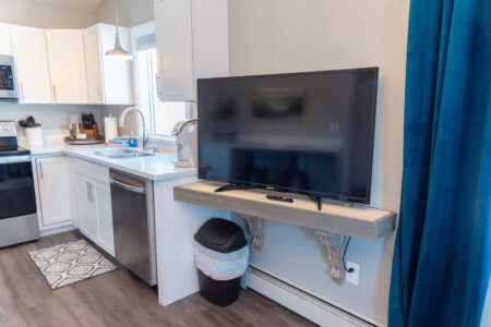 30716b02 064b 4d G9VQG