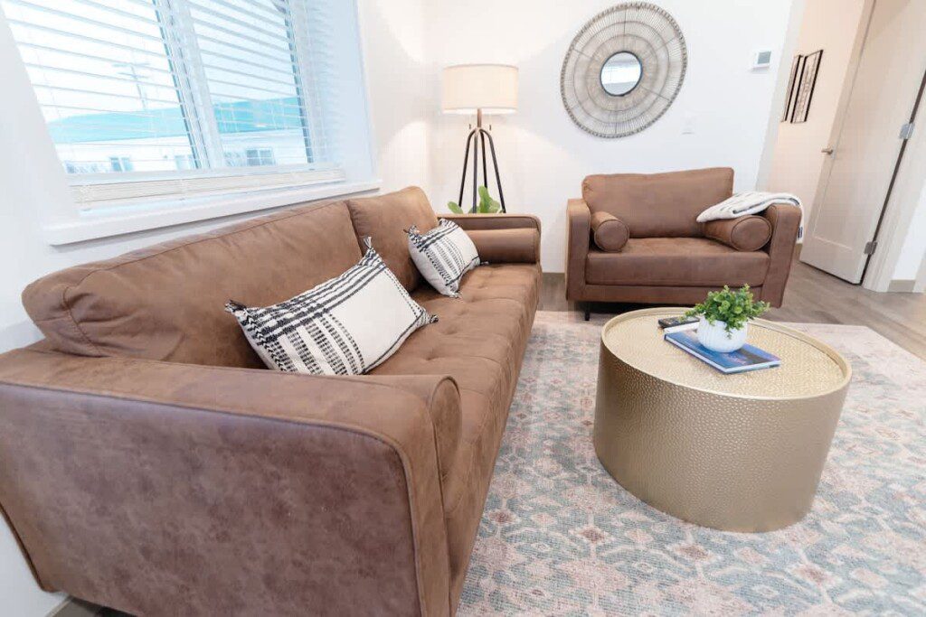 3b854276 a67c 41 4C8m9