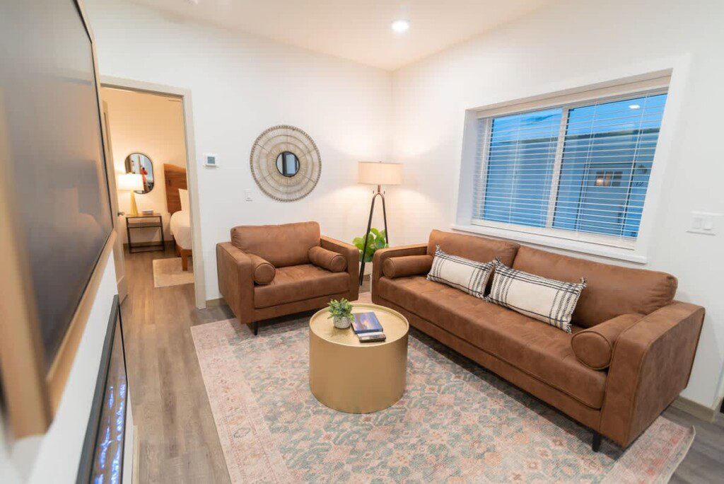 3d54d3e1 380c 41 AkSvh