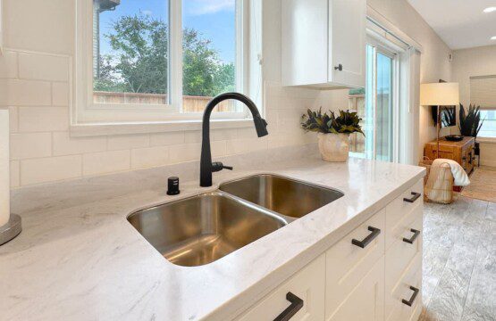 564f2f9c 18a4 43 WKQg