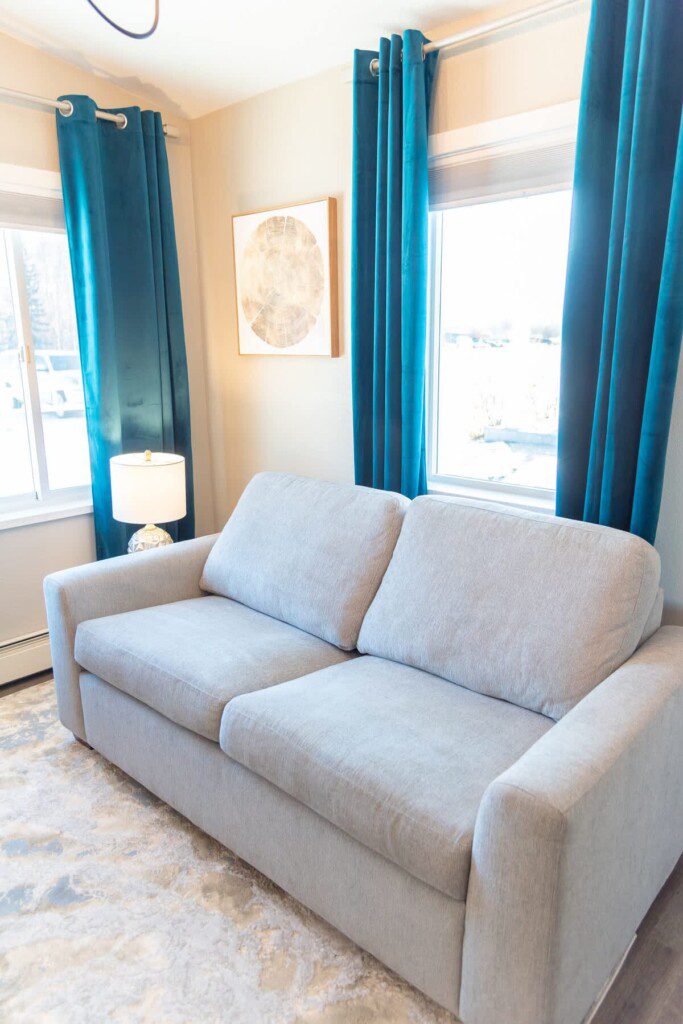 8b6ac5ed ebdd 4c H2Ze1