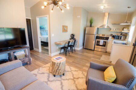 c8a2f370 d2ab 48 nUJbU