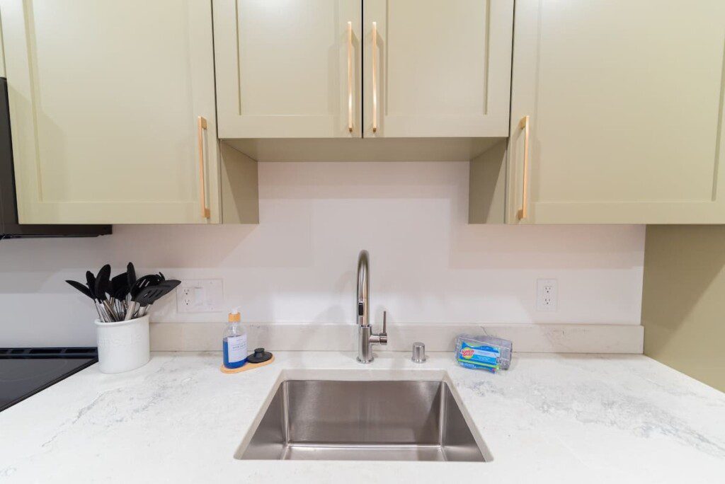 256fa8a1 8061 48 QYdIE