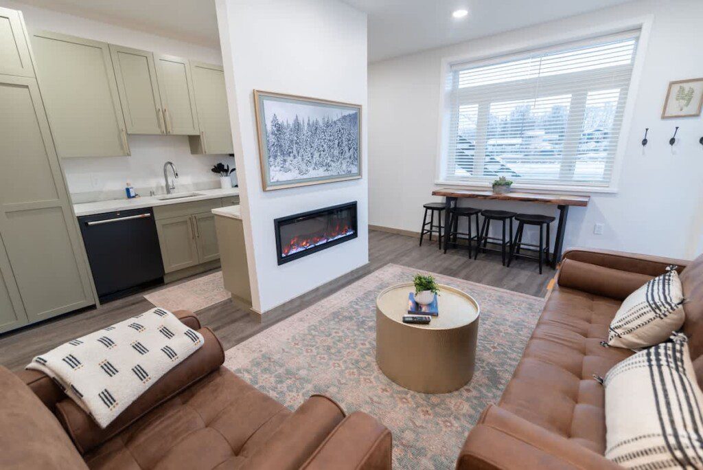 2a481f41 2975 4a JYWUQ