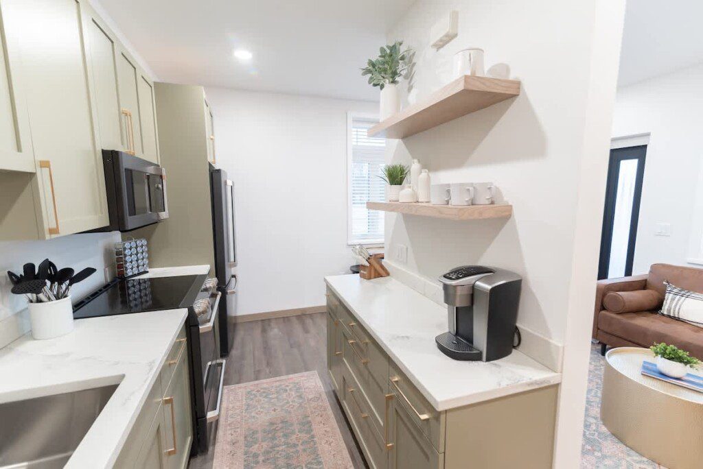 445c7550 8c5b 40 zA zw