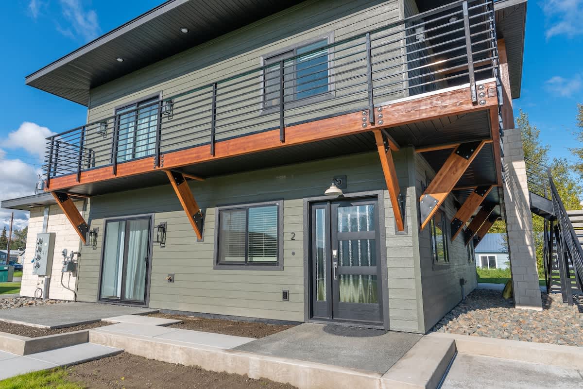 5fd0e349 4baf 46 zLNv6