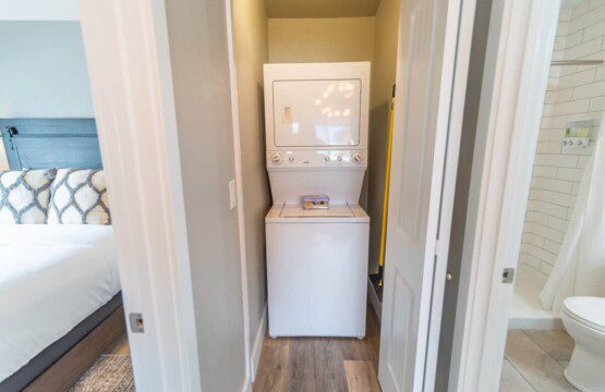 7318c36b 410f 4f 2B V