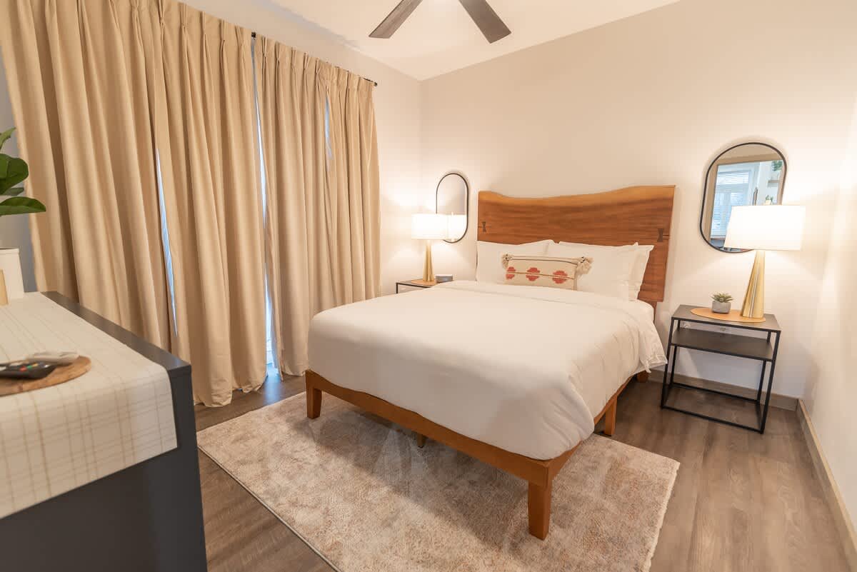 aa36b4f8 883b 43 DhuSy