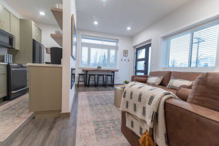 ab08038d 8778 42 r2I 3