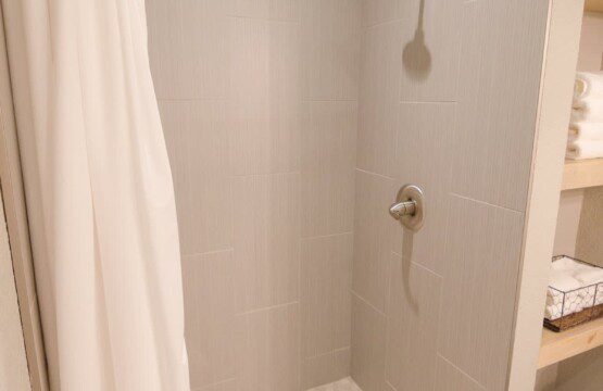 c70cdd85 56cb 4d erYD5