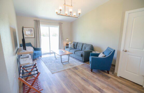 d0c48b51 70a1 4e L6TVs