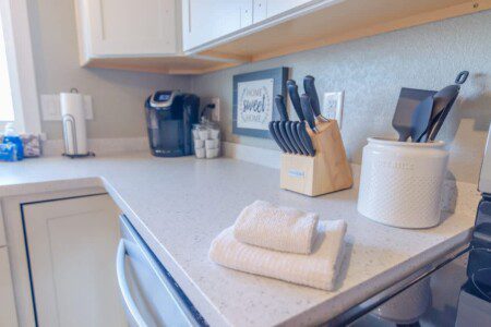 db3935a7 060d 44 RqxDZ