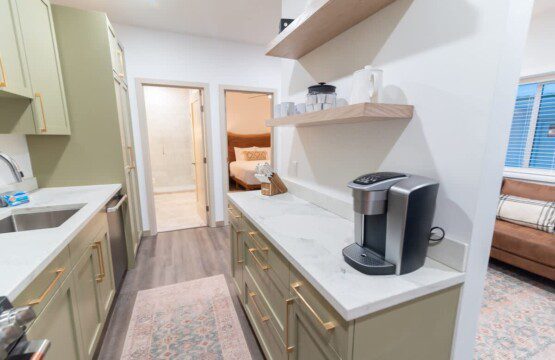 f2043ccd cdb2 43 39IZv